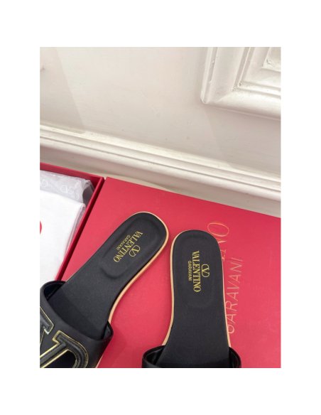 Cheap Reps Valentino VLogo Cut-out Slide Sandals in Black Leather