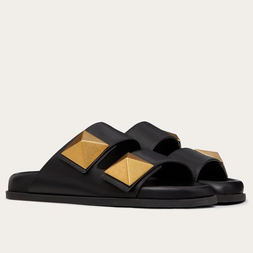 Cheap Reps Valentino One Stud Slide Sandals In Black Calfskin