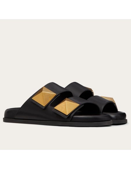 Cheap Reps Valentino One Stud Slide Sandals In Black Calfskin