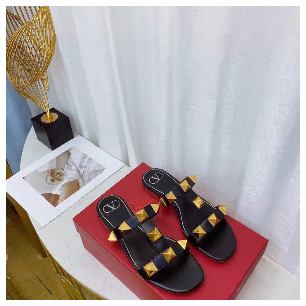 Cheap Reps Valentino Roman Stud Flat Slides In Black Calfskin
