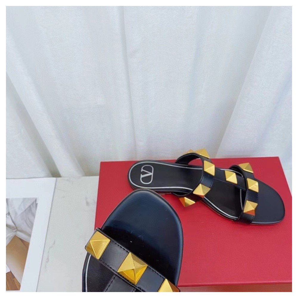 Cheap Reps Valentino Roman Stud Flat Slides In Black Calfskin