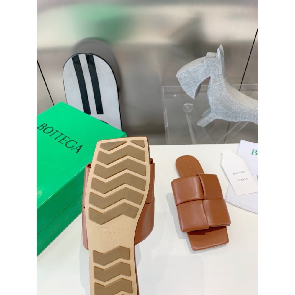 Cheap Reps Bottega Veneta Patch Flat Slides In Brown Lambskin