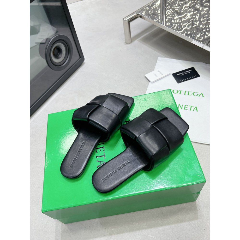 Cheap Reps Bottega Veneta Patch Flat Slides In Black Lambskin