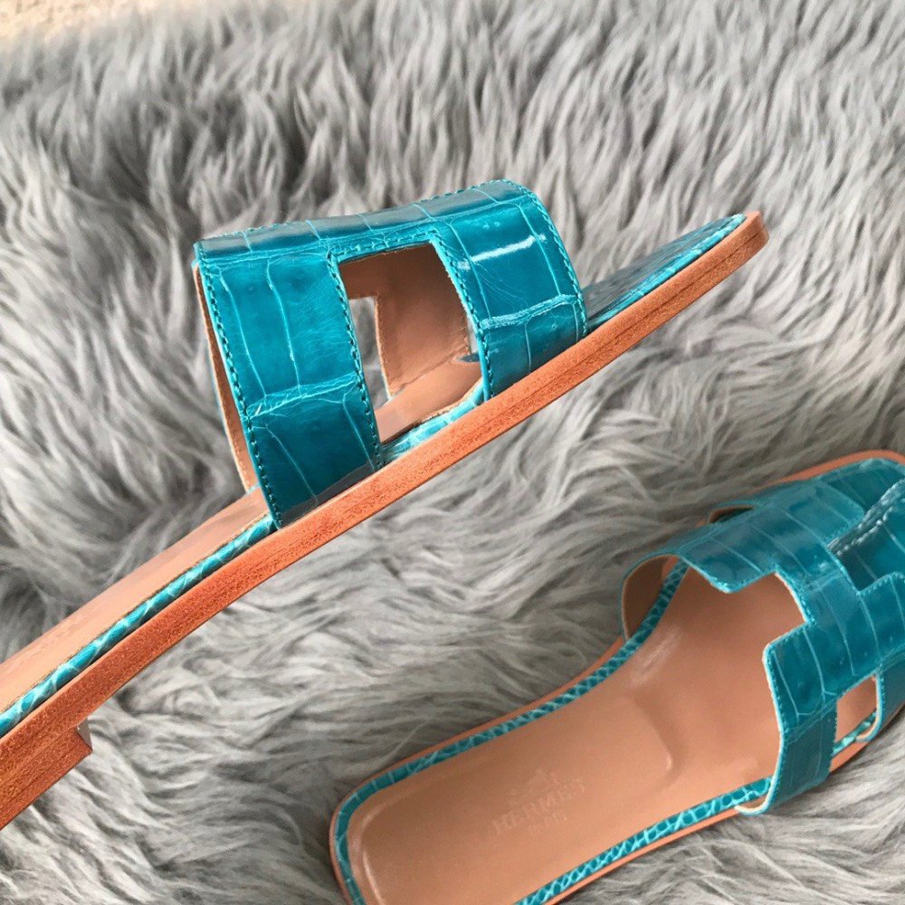 Cheap Reps Hermes Oran Slide Sandals In Blue Paon Shiny Niloticus Crocodile Skin