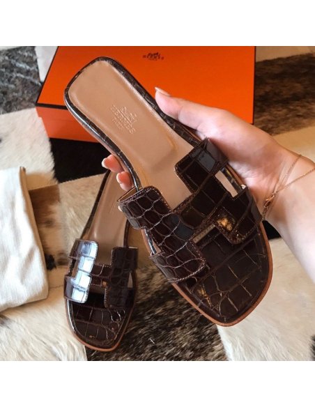 Cheap Reps Hermes Oran Slide Sandals In Burgundy Shiny Niloticus Crocodile Skin